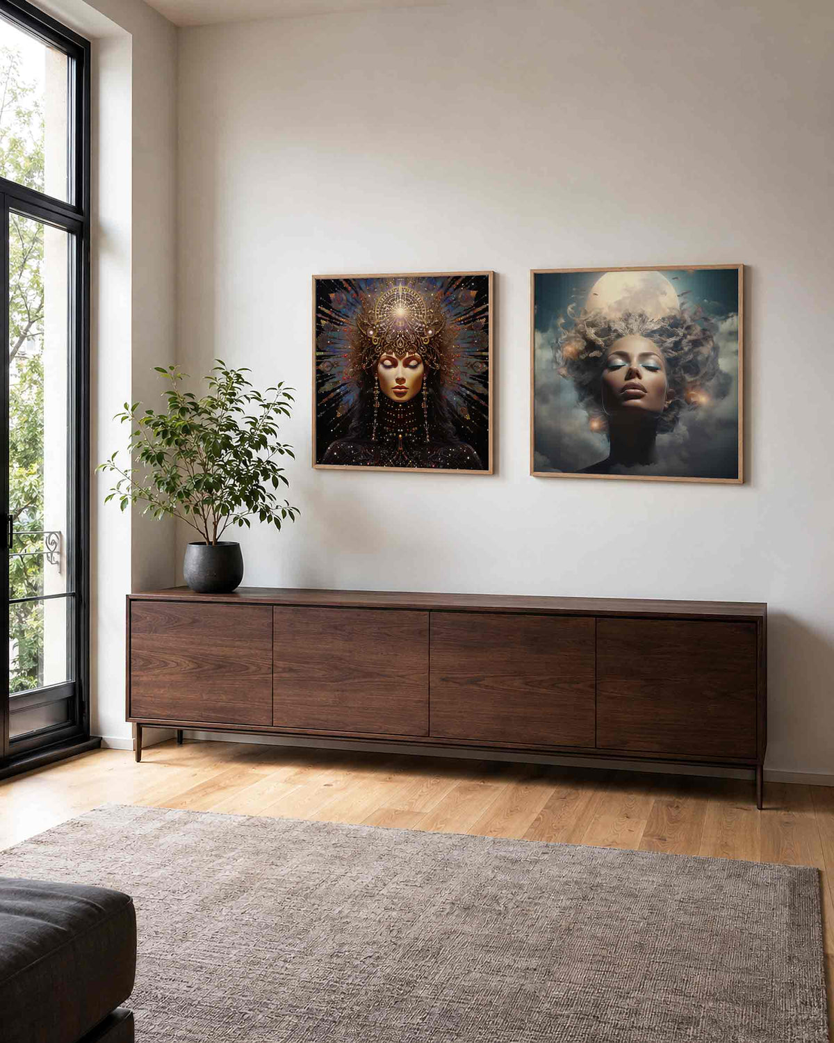 Interieurpresentatie van een tweedelige vierkante posterset met kosmische vrouwen