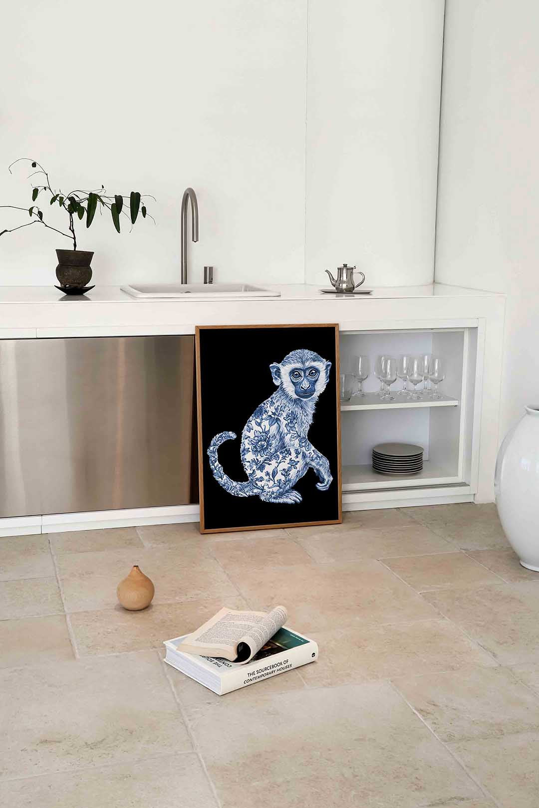 Blauwe aap met bloemen Poster