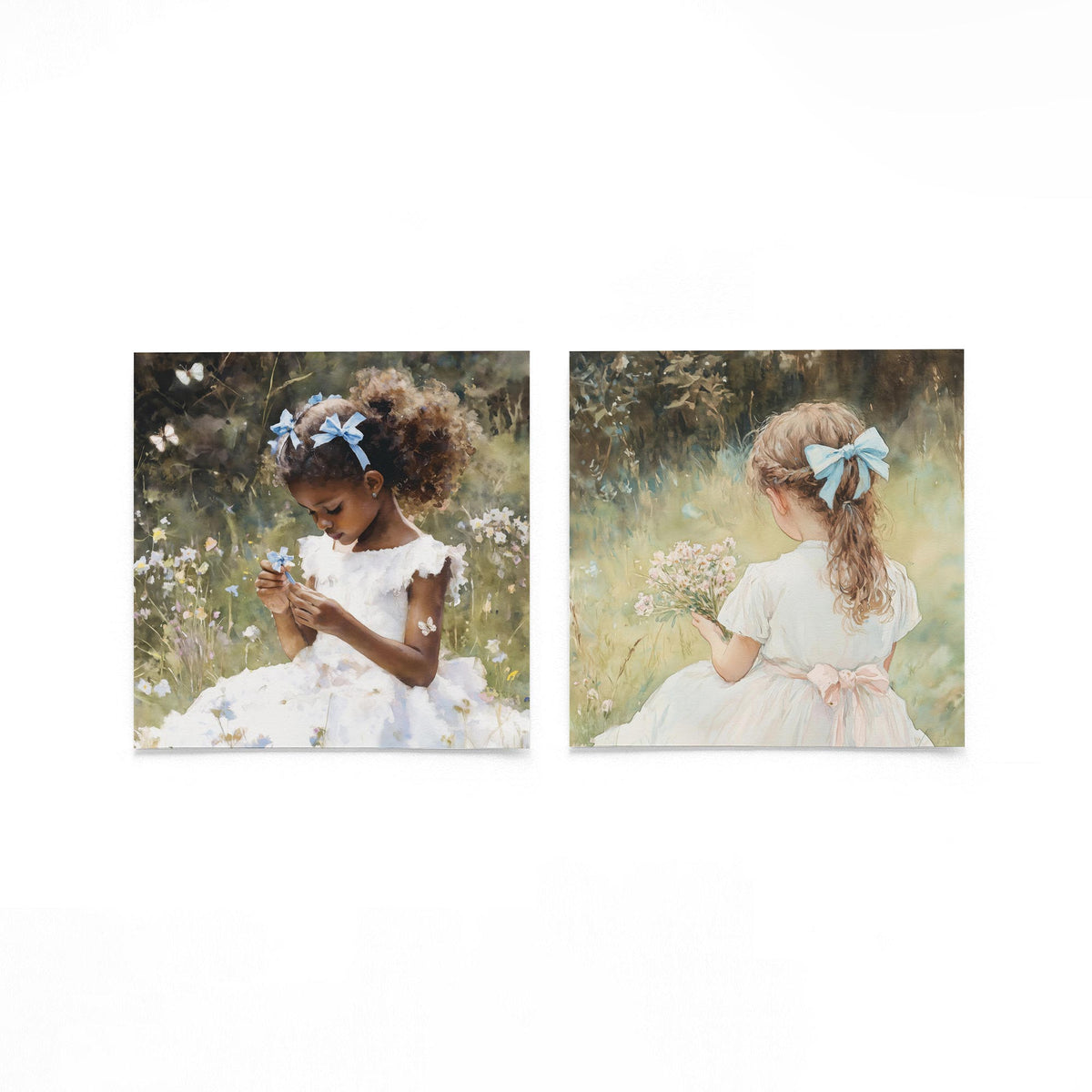 Twee vierkante posters met meisjes met bloemen op een gebroken witte achtergrond