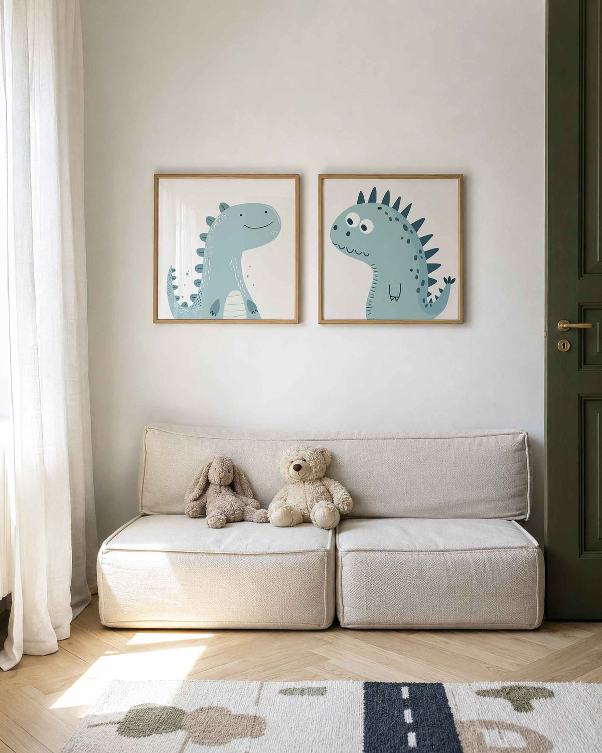 Interieurpresentatie van een tweedelige vierkante posterset met vrolijke dinosaurussen
