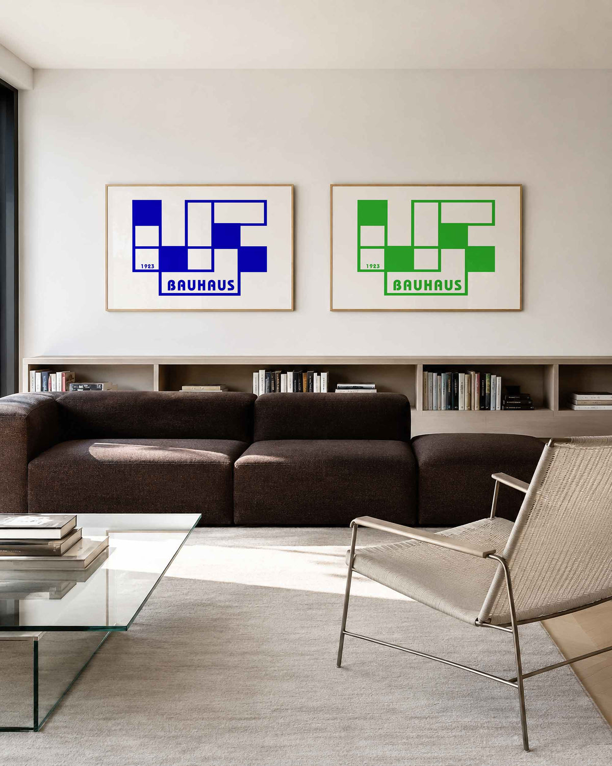 Interieurmockup van tweedelige landscape-posterset met blau groen lijnenspel