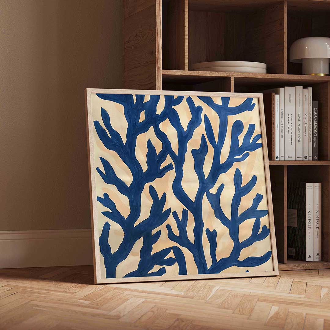 Blauwe takken op beige Poster