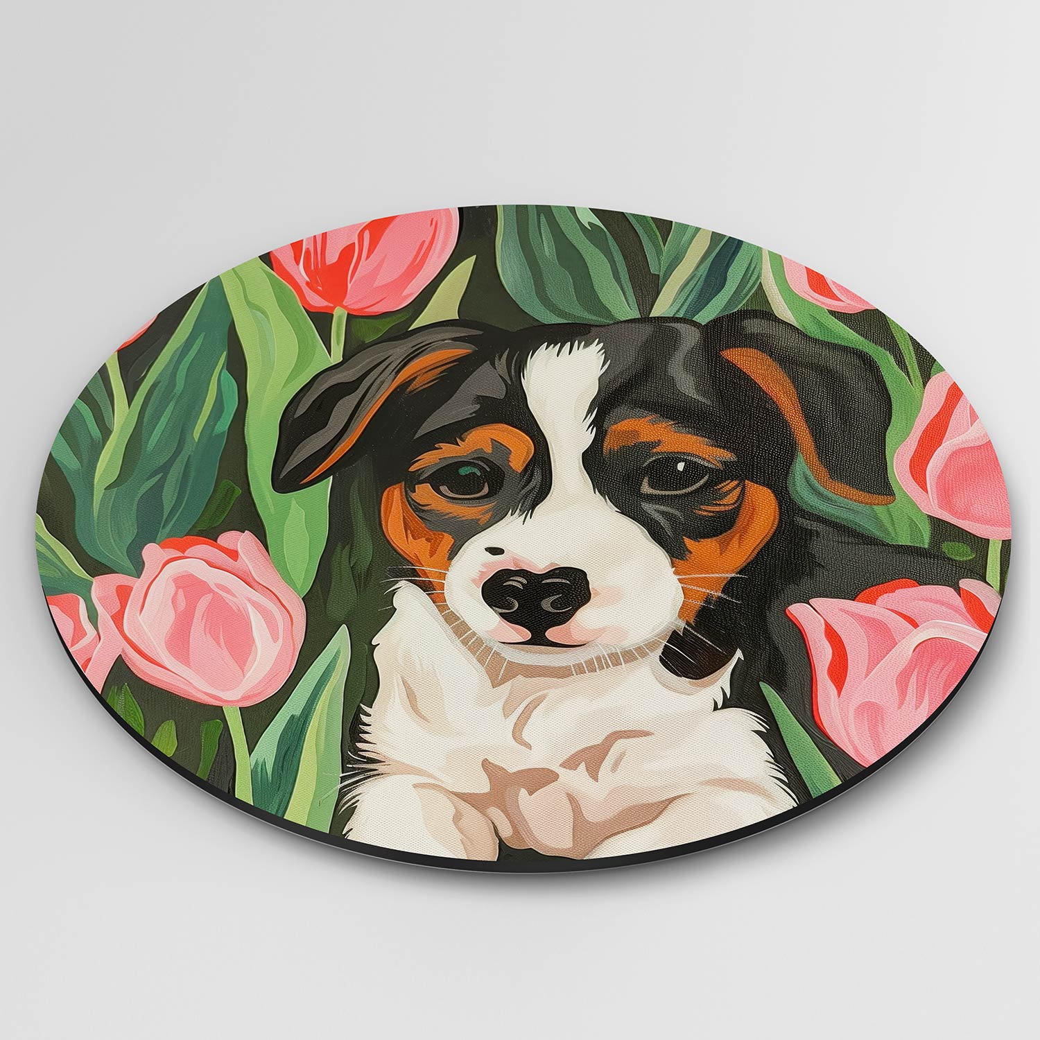 Hond tussen tulpen Muurcirkel