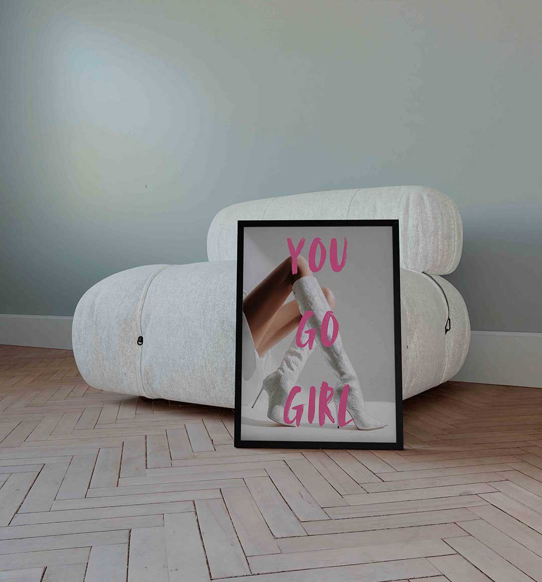 Witte laarzen en roze tekst Poster