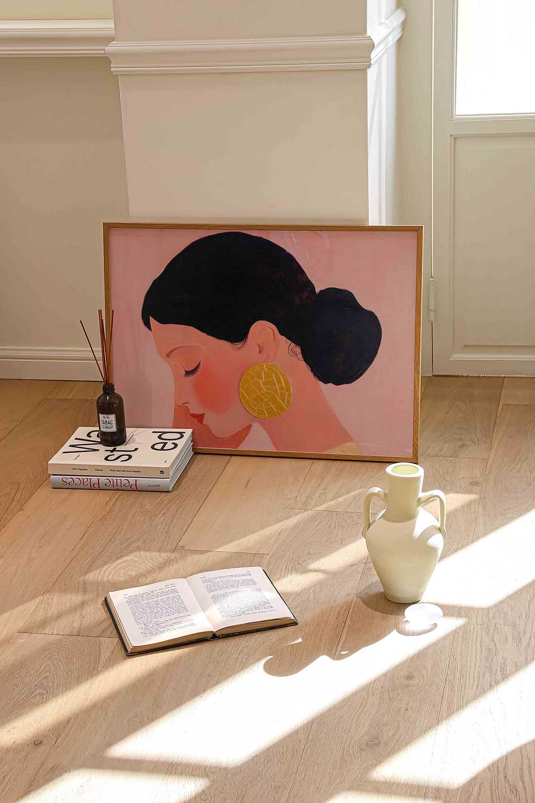 Vrouw met gouden oorbel Poster