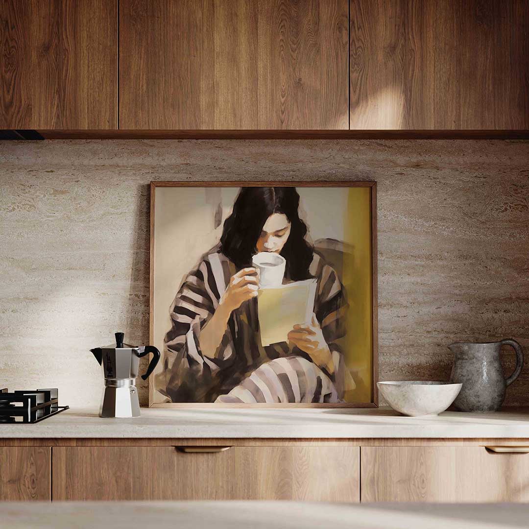 Vrouw met kopje en boek Poster