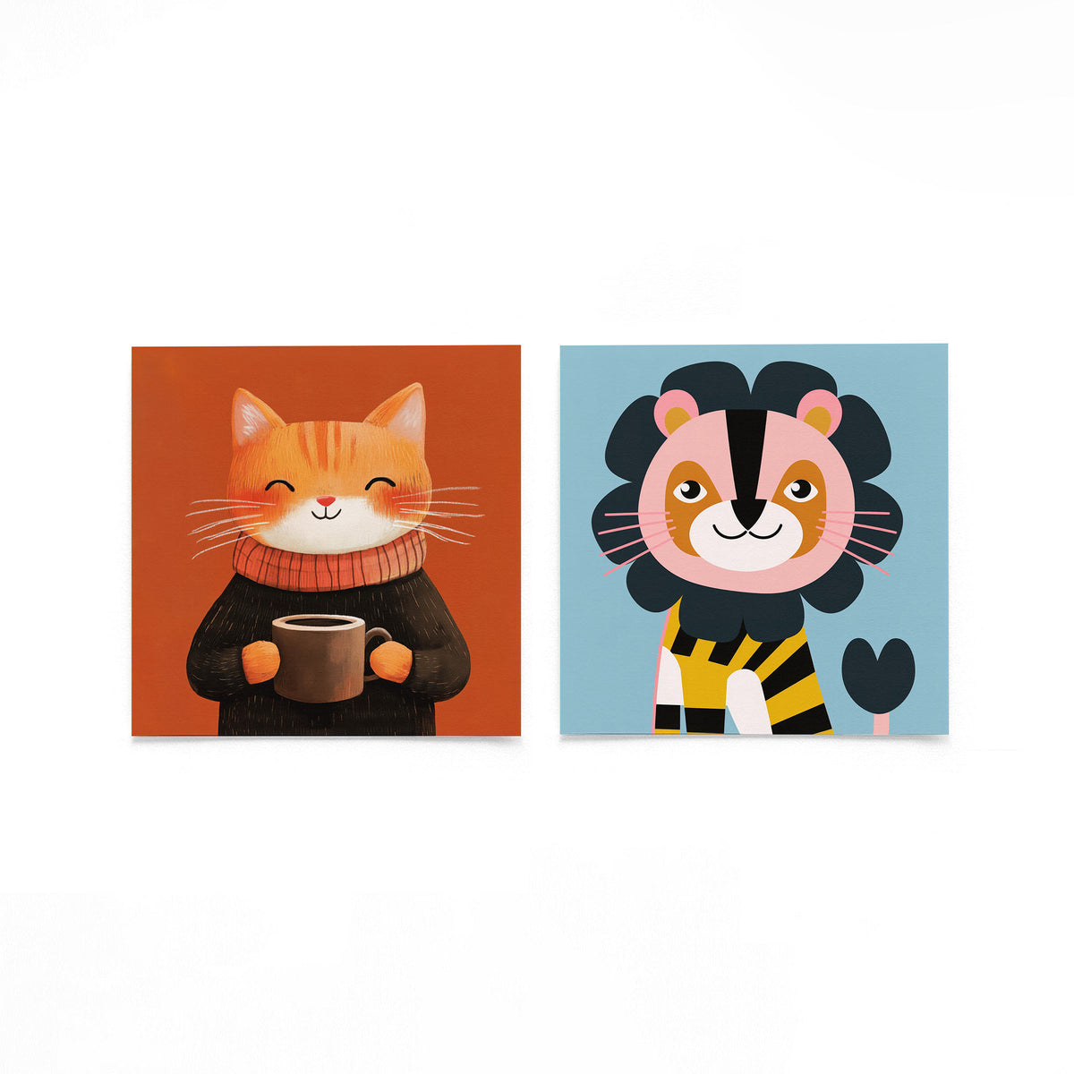 Twee vierkante posters met kat en tijger op een gebroken witte achtergrond