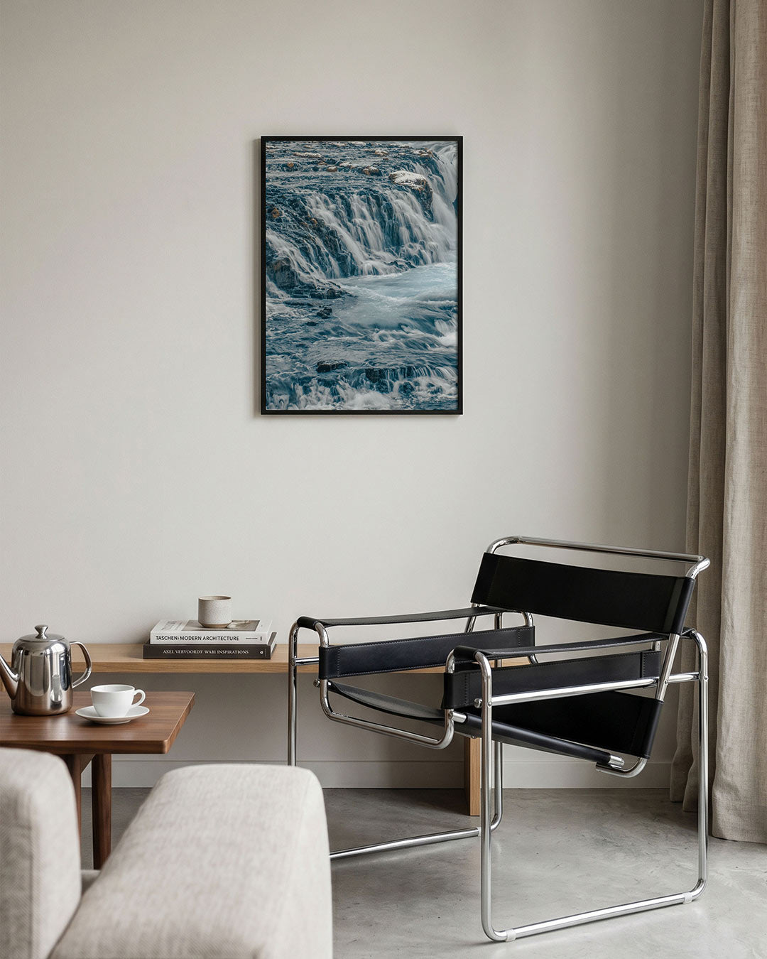 Krachtige waterval Poster