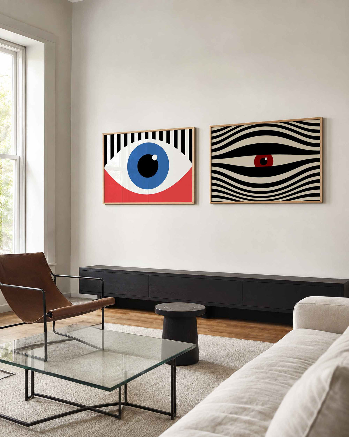 Interieurmockup van tweedelige landscape-posterset met blau rood oog