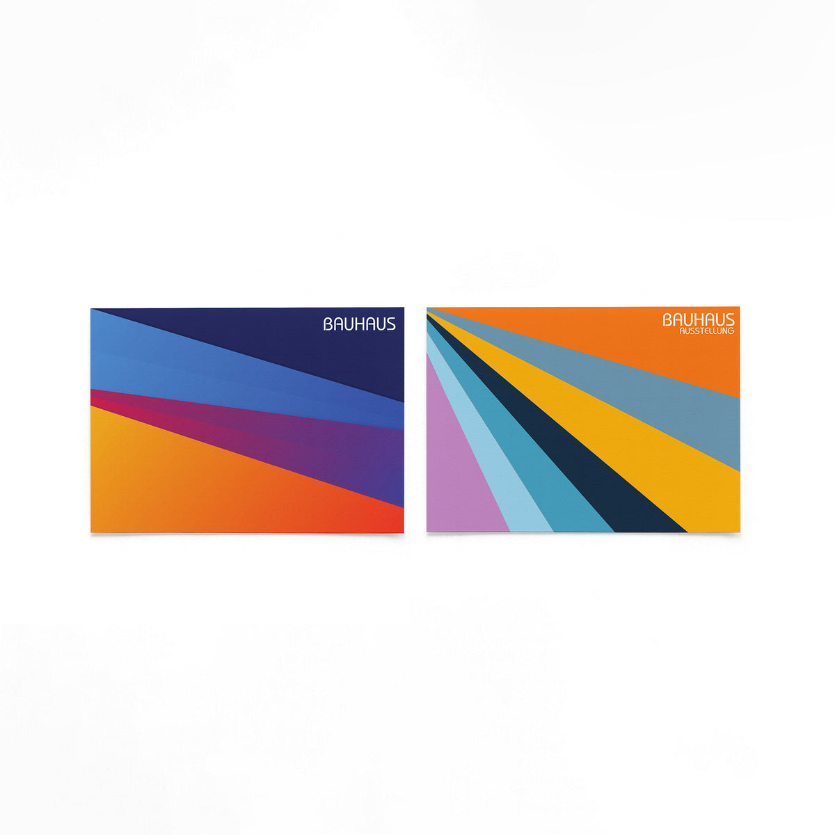Twee landscape posters met kleurbanen in perspectief als vrijstaande productfoto