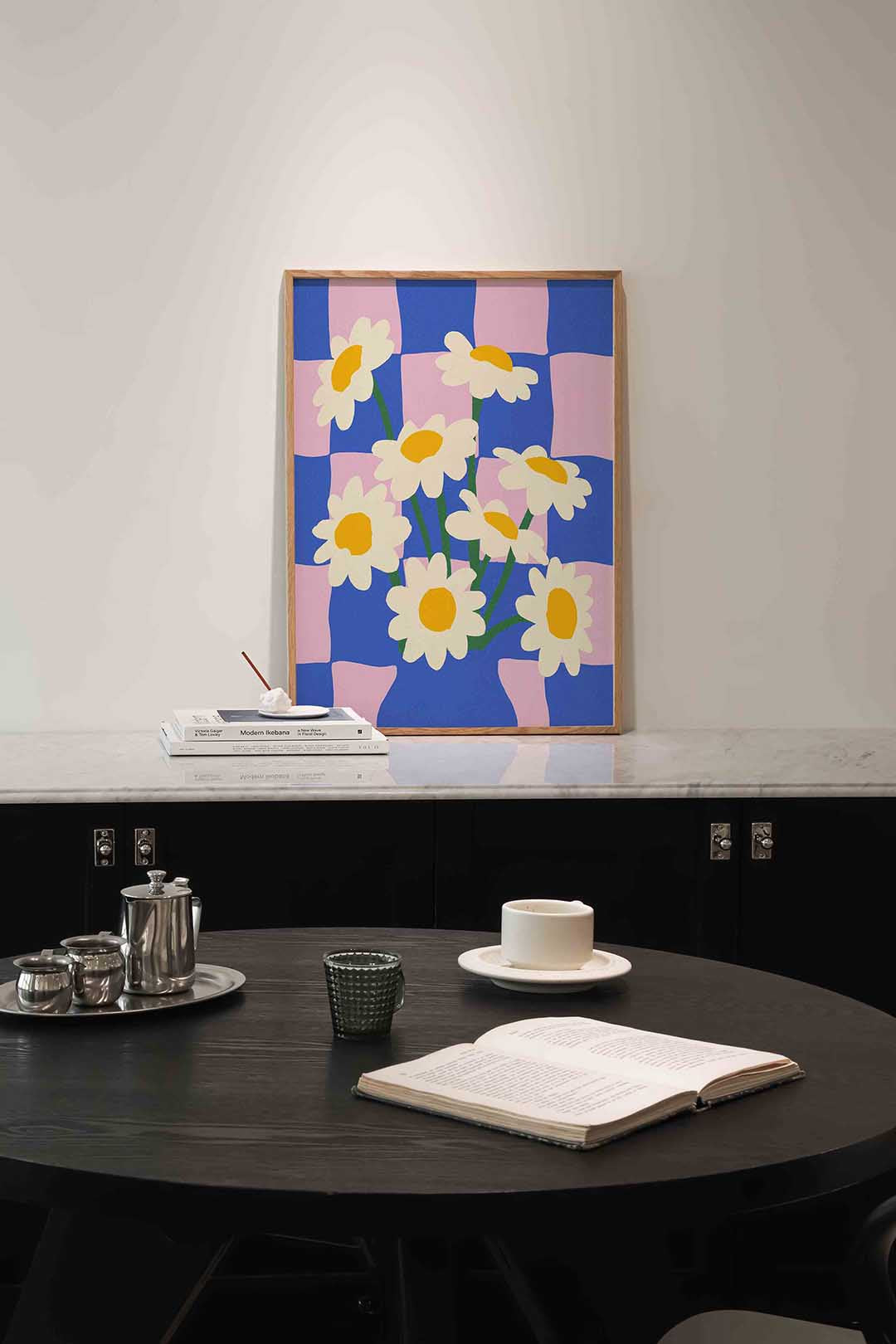 Bloemen op blauw en roze Poster