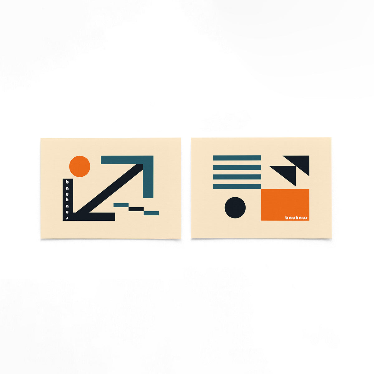 Twee landscape posters met oranje cirkels en petrol lijnen als vrijstaande productfoto