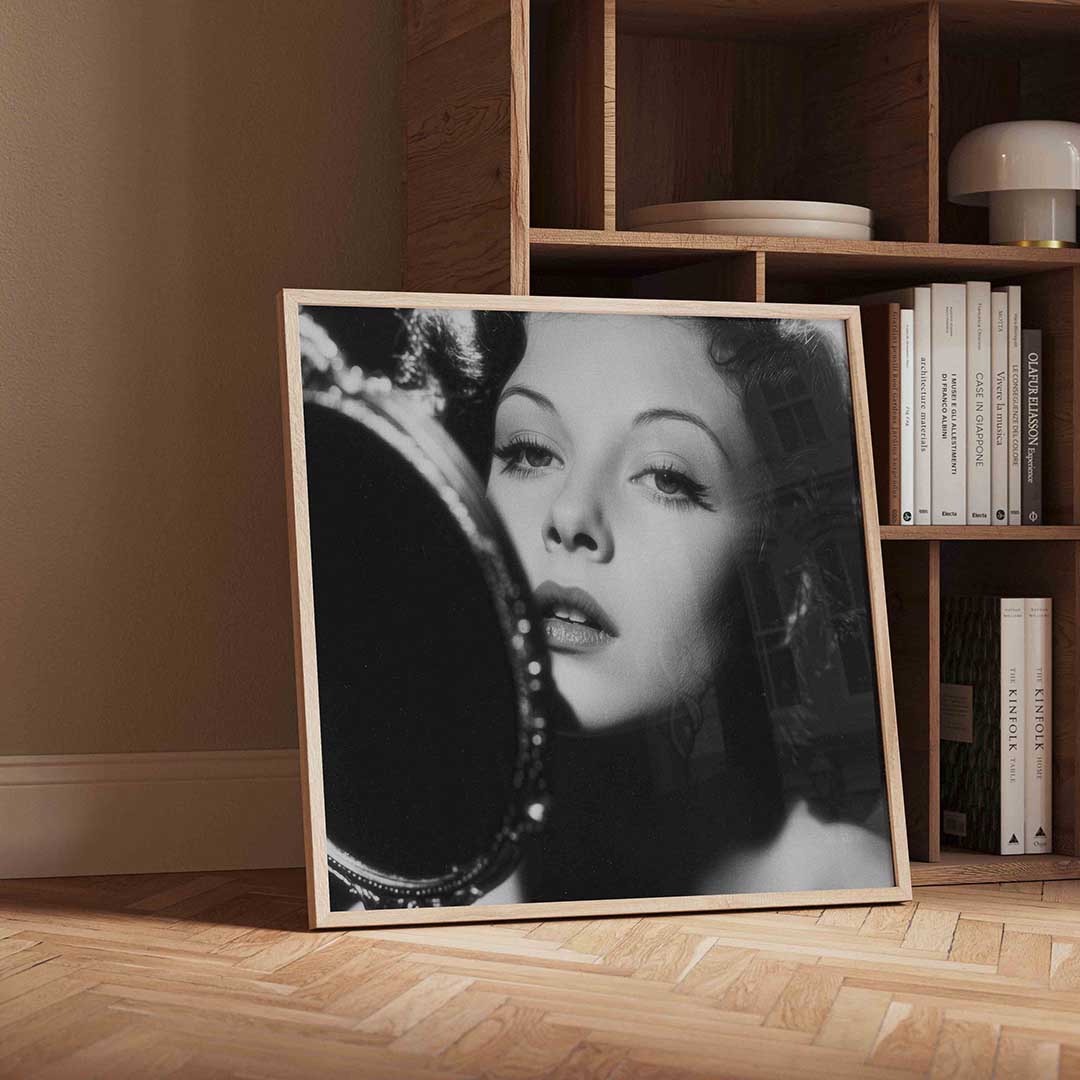Vrouw met spiegel Poster