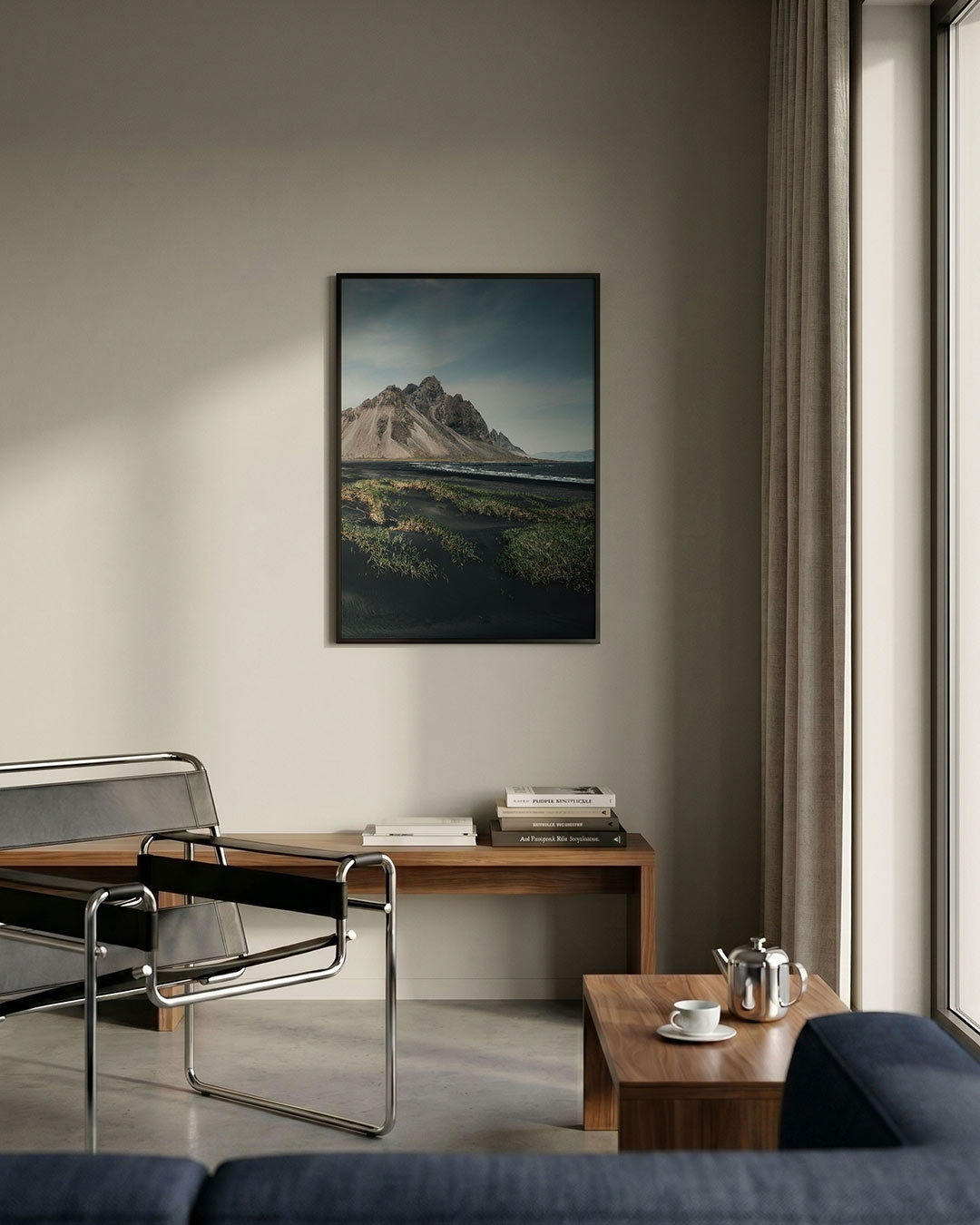Berglandschap met zwarte zand Poster
