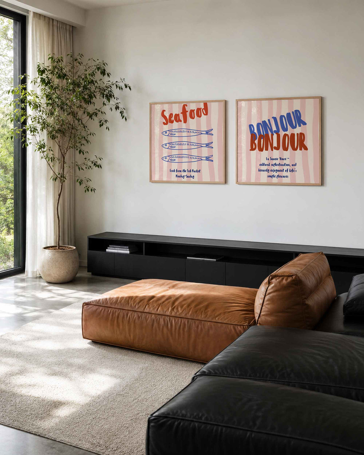 Interieurpresentatie van een tweedelige vierkante posterset met sardines en bonjour