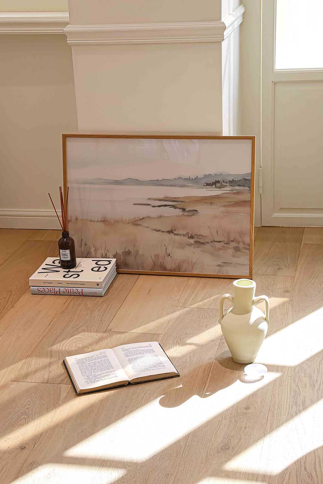 Landschap met water en heuvels Poster