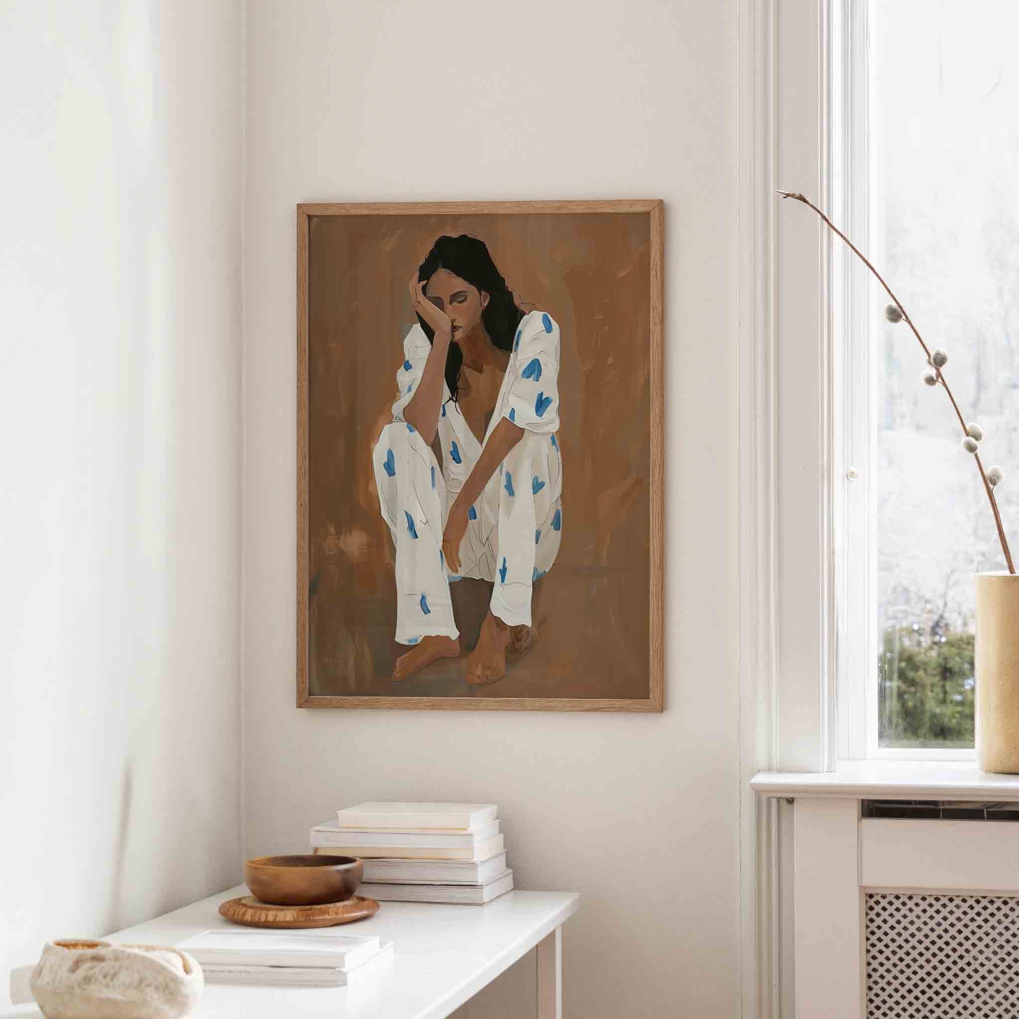 Zittende figuur met blauwe accenten Poster