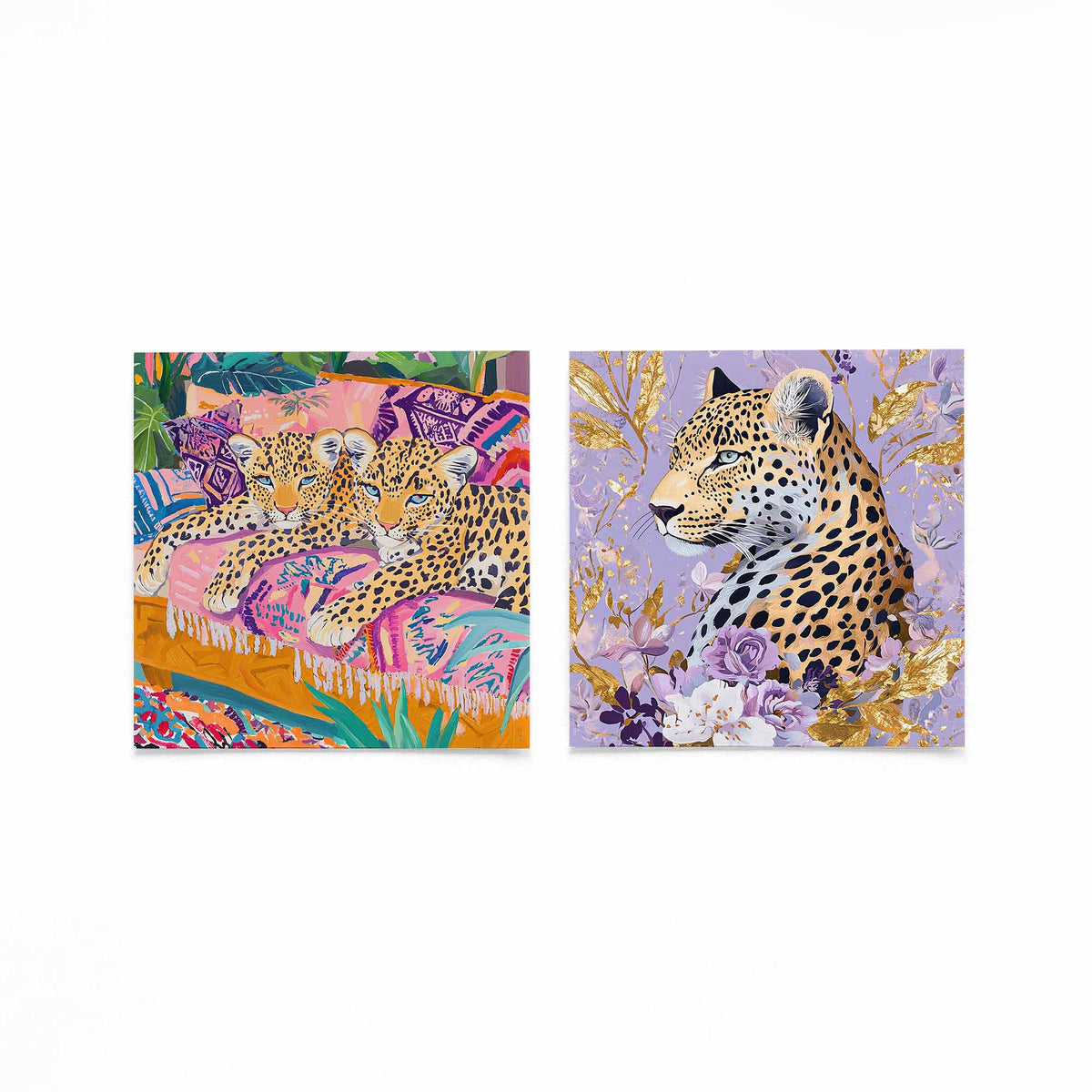 Twee vierkante posters met luipaarden in kleur op een gebroken witte achtergrond