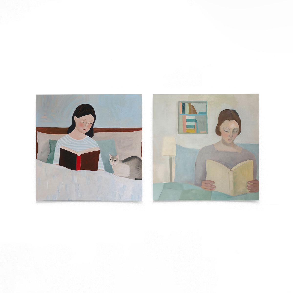 Twee vierkante posters met lezende vrouwen op een gebroken witte achtergrond