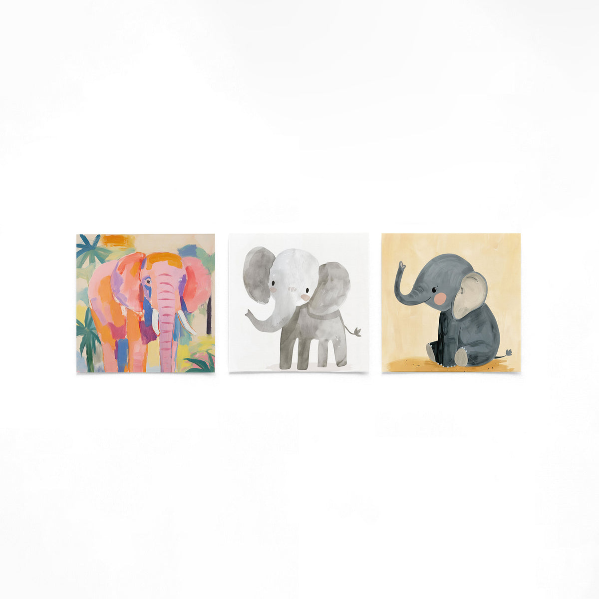 Drie vierkante posters met olifantenportretten op een gebroken witte achtergrond