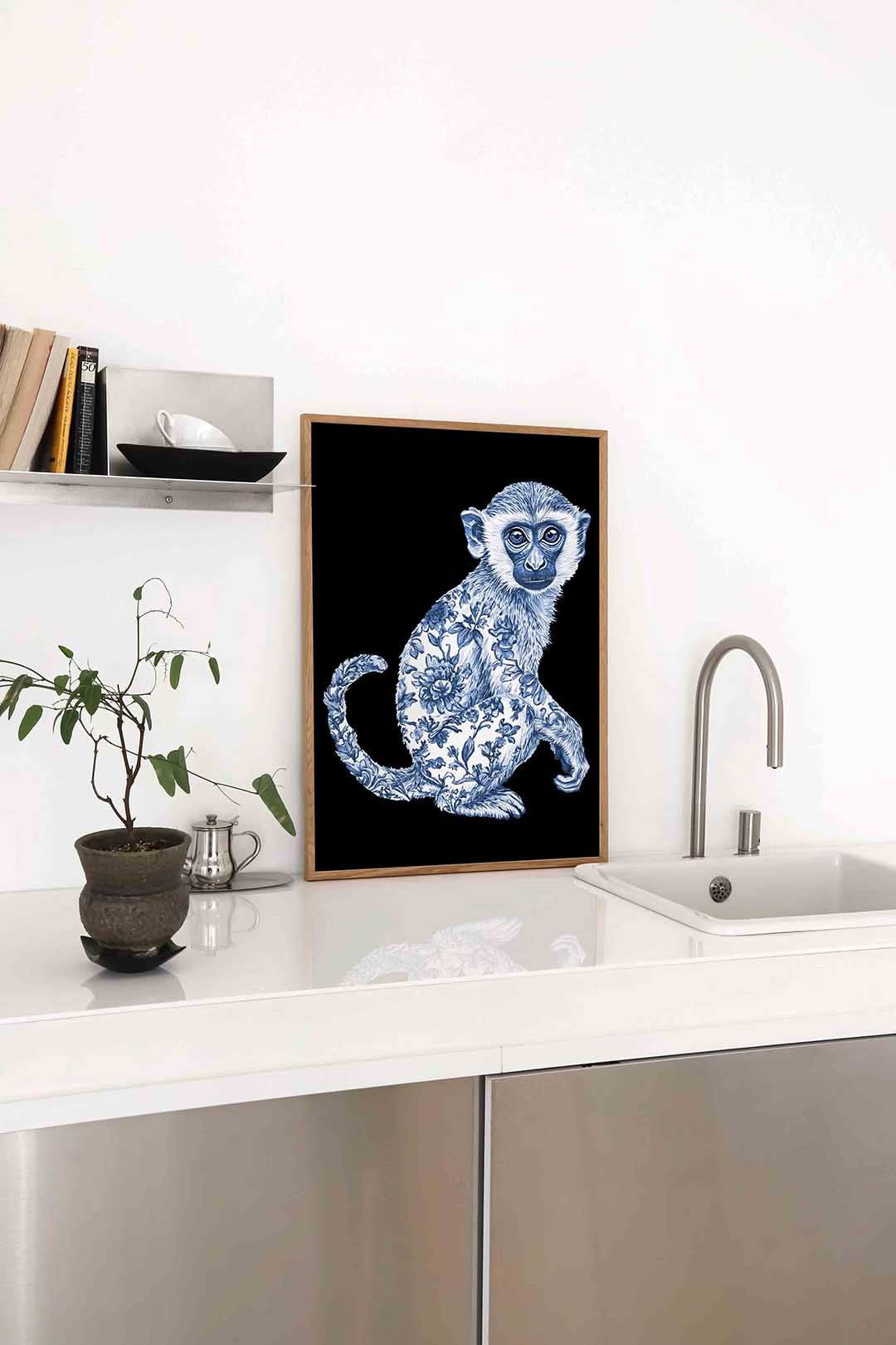 Blauwe aap met bloemen Poster