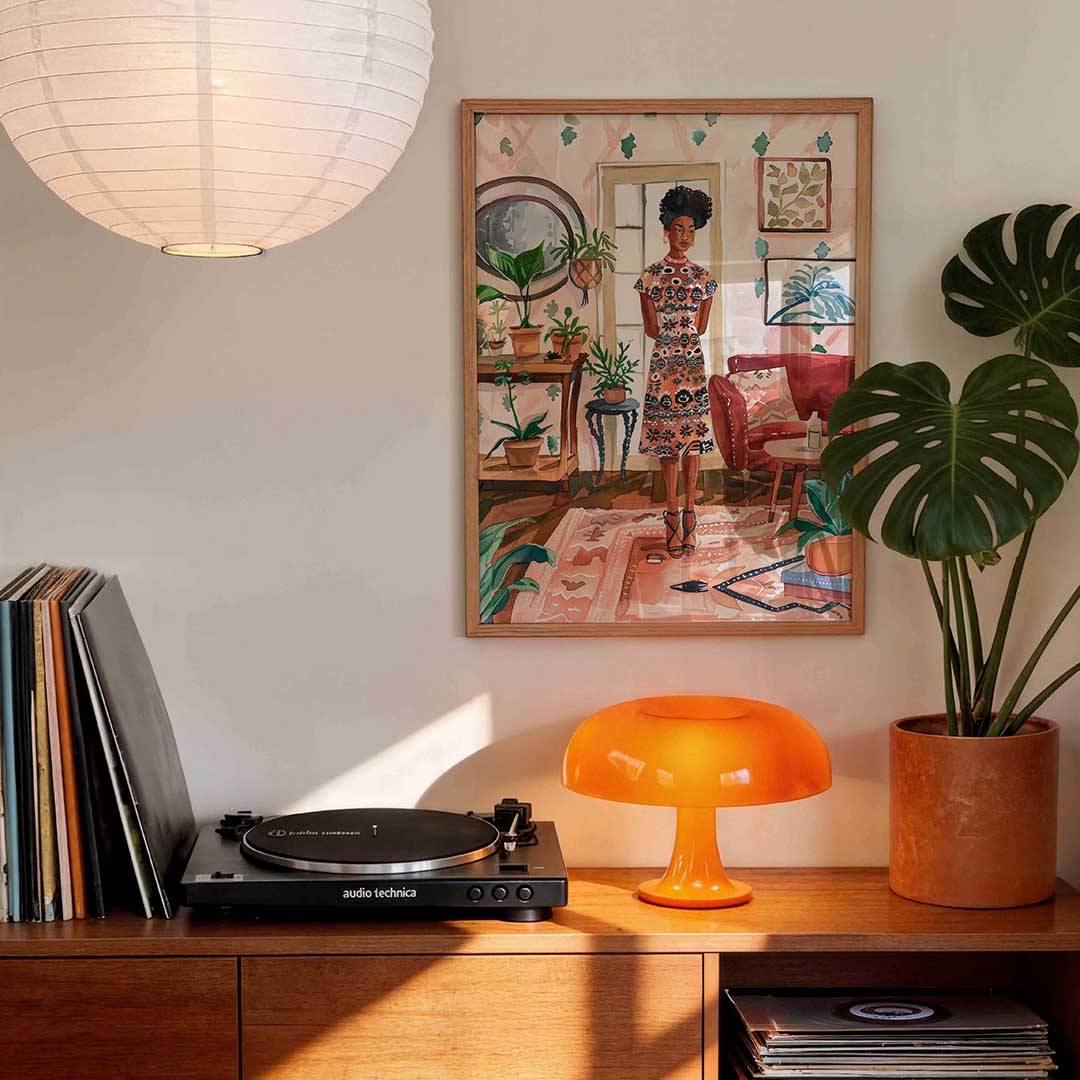 Vrouw in interieur Poster