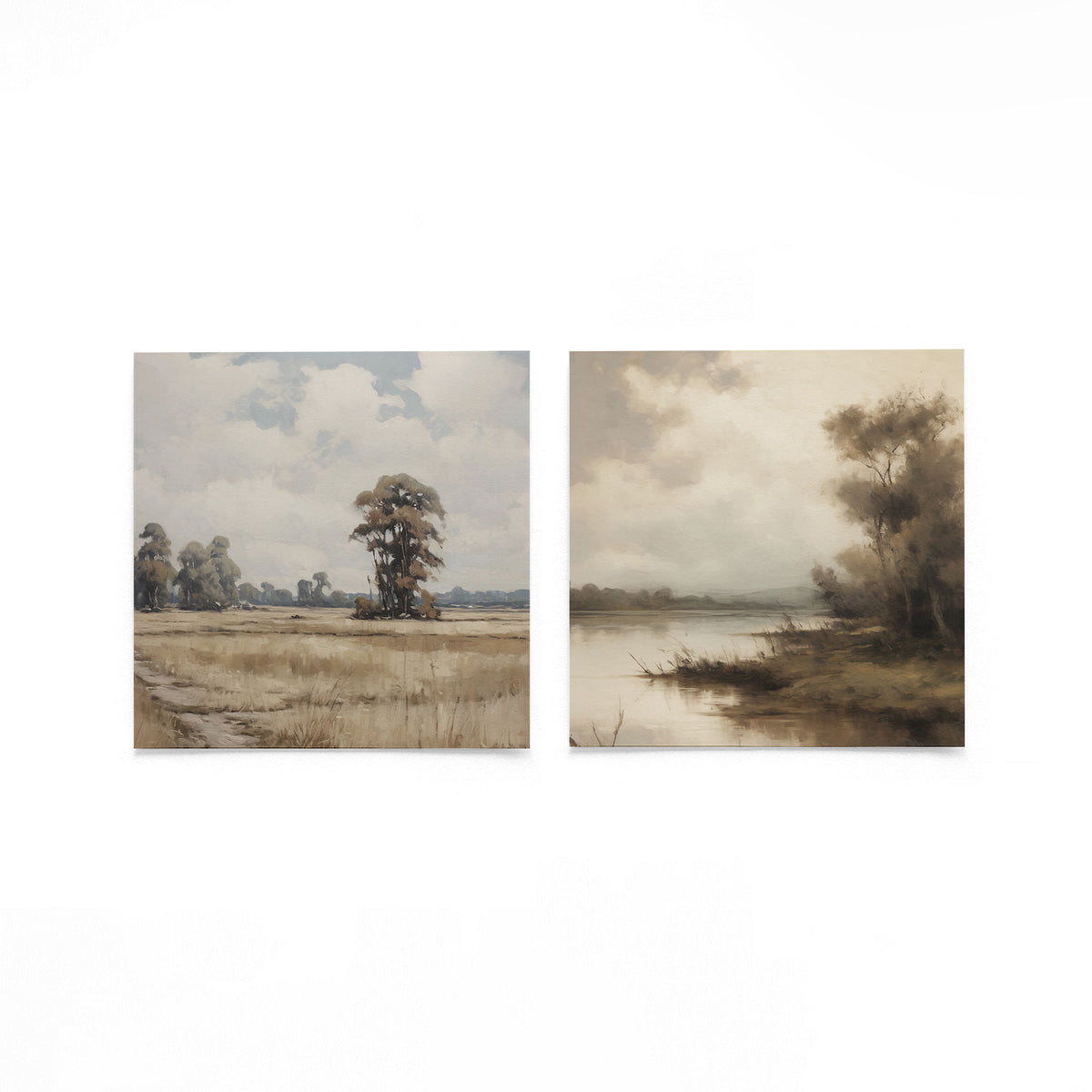 Twee vierkante posters met bomen en water op een gebroken witte achtergrond