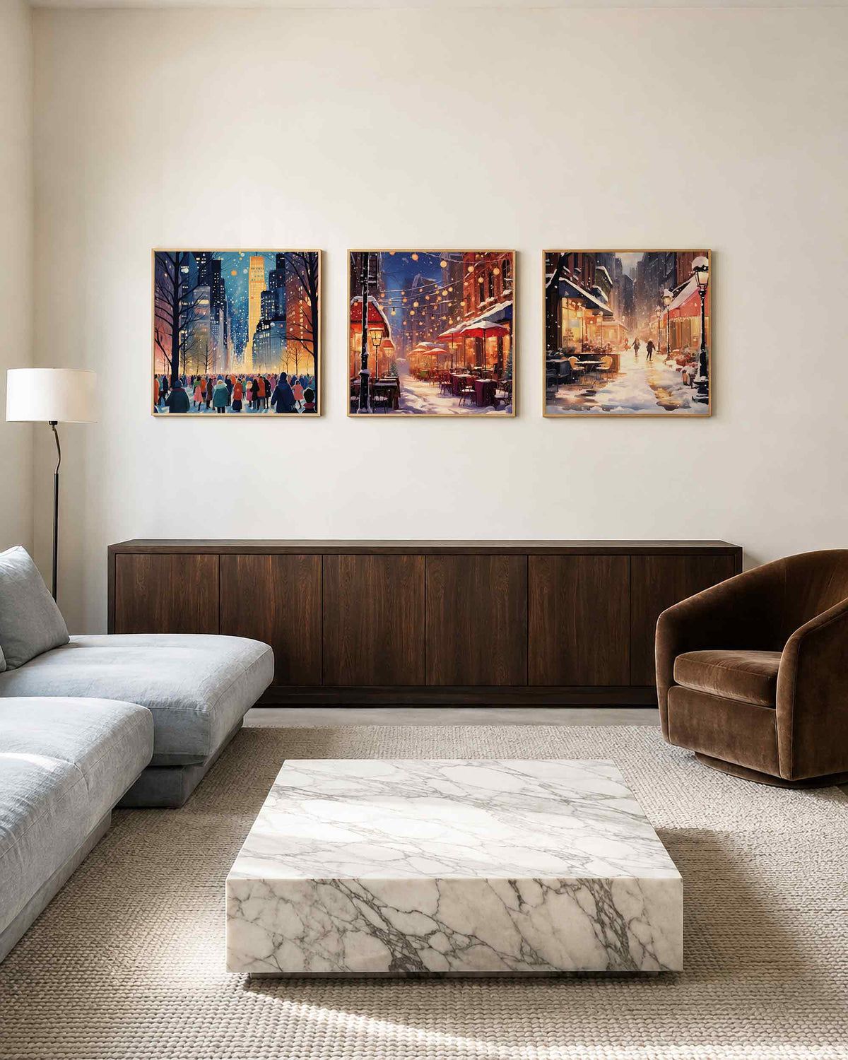 Interieurpresentatie van een driedelige vierkante posterset met winterse stadsstraten