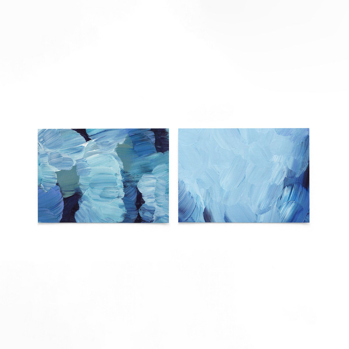 Twee liggende posters met deze tweedelige posterset heeft blauwe en turquoise op een gebroken witte achtergrond