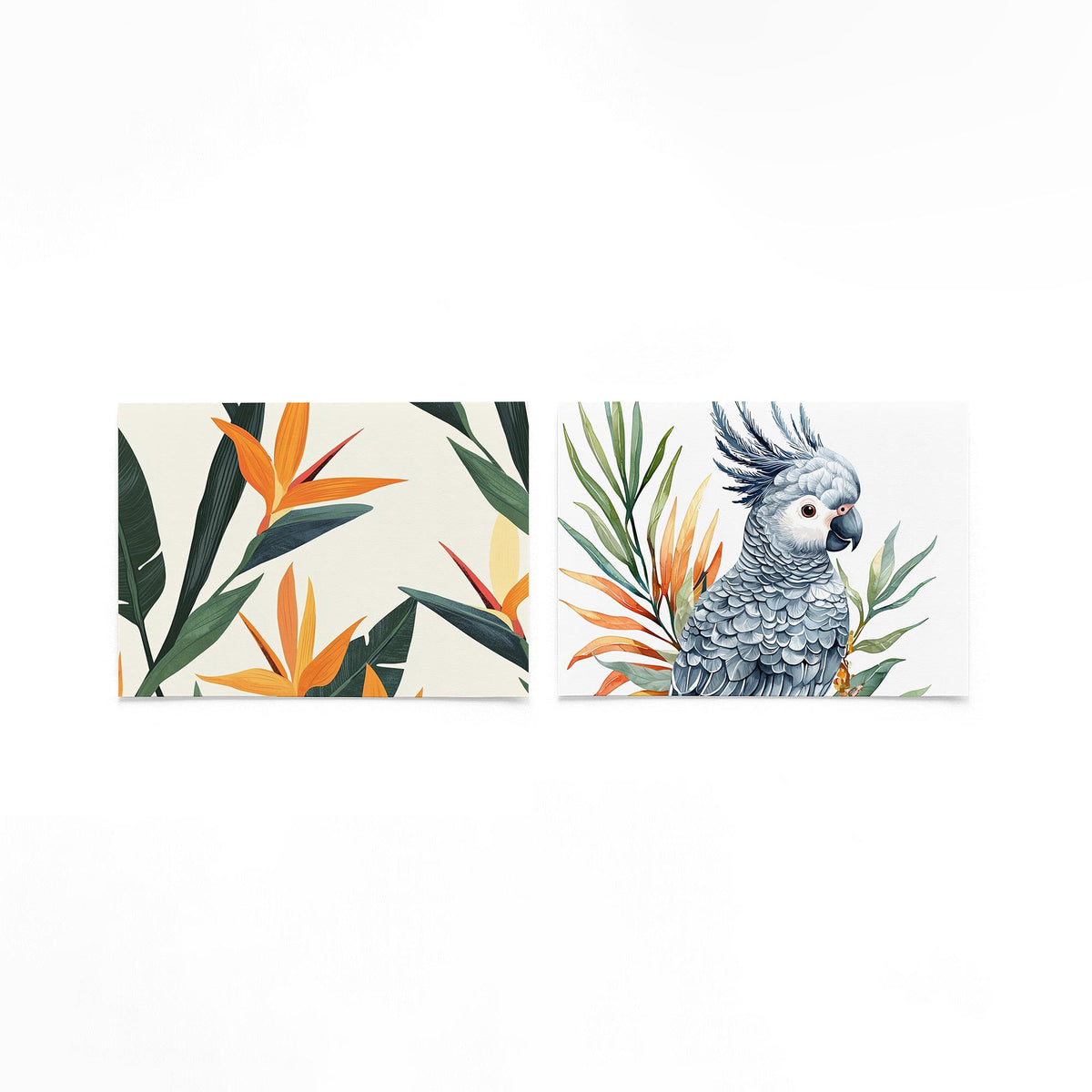 Twee liggende posters met oranje bloemen en donkergroene bladeren op een gebroken witte achtergrond
