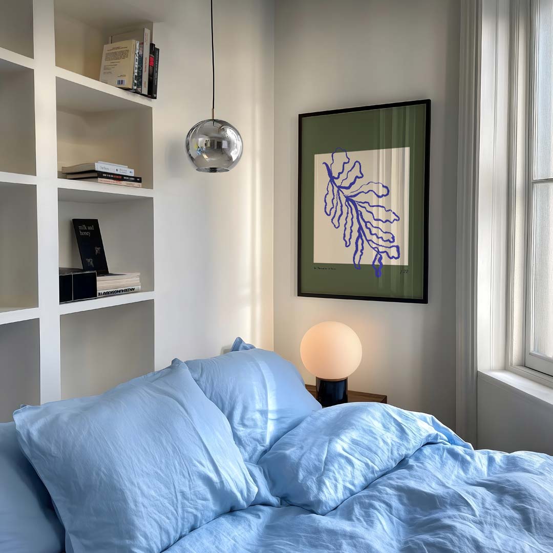 Botanische Kunstposter met Blauwe Accenten Poster-WallArtistic