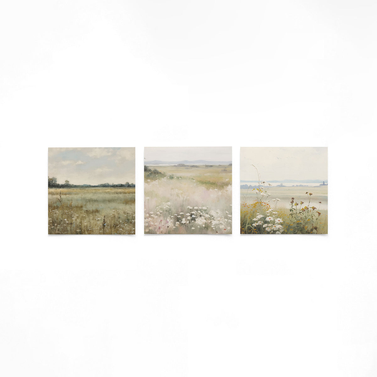 Drie vierkante posters met bloemenweide landschap op een gebroken witte achtergrond