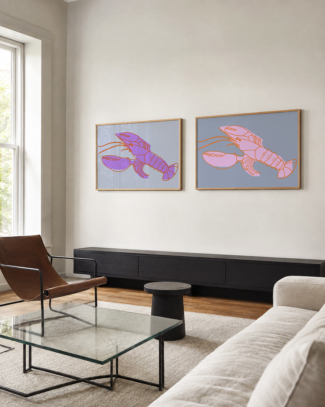 Tweedelige posterset met een posterset in twee delen met een paarse kreeft, getoond in een interieur