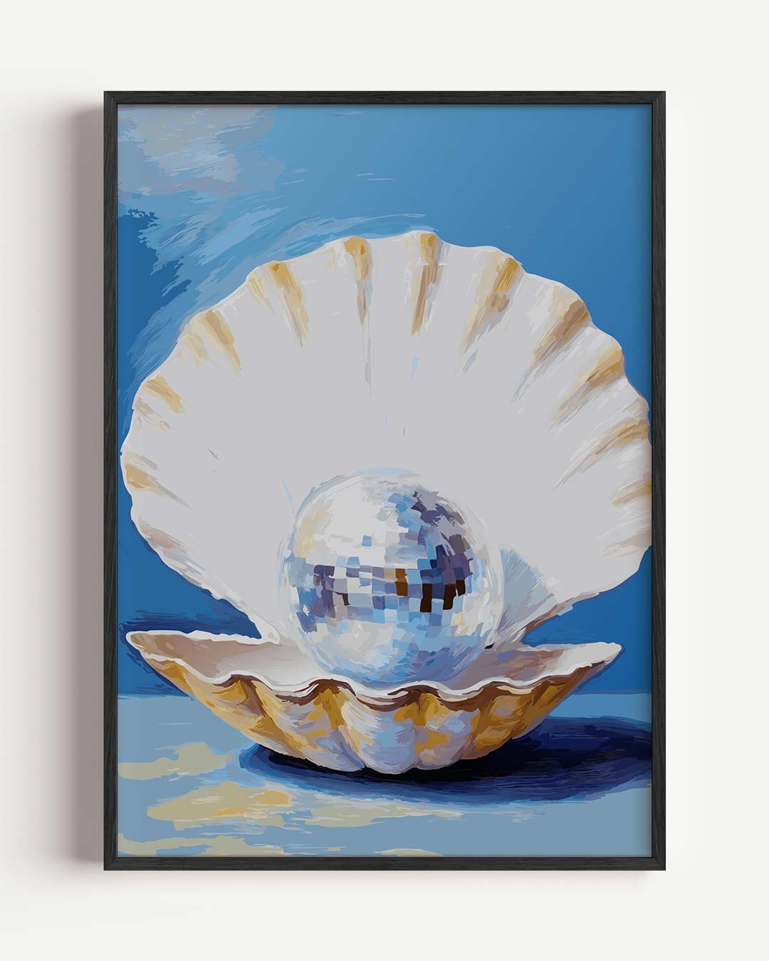 Glanzende Discobal in Schelp Poster-WallArtistic