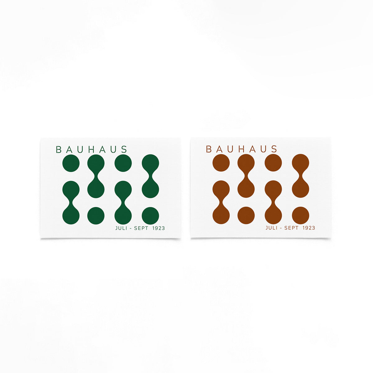 Twee landscape posters met groene en roestbruine bollen als vrijstaande productfoto