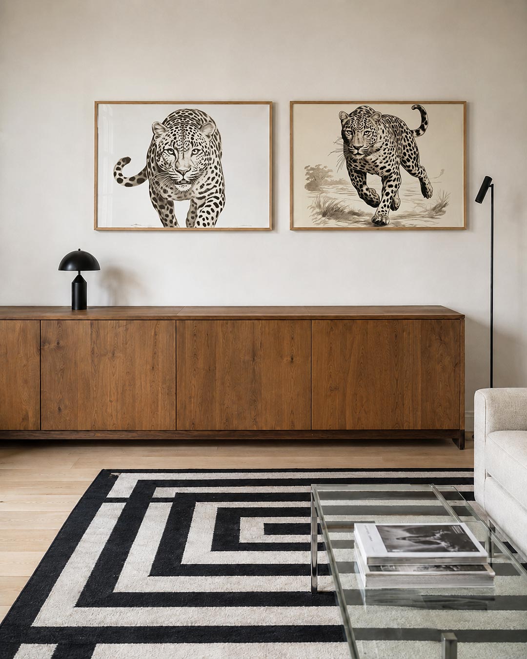 Interieurpresentatie van twee posters met een luipaard in zwart-wit