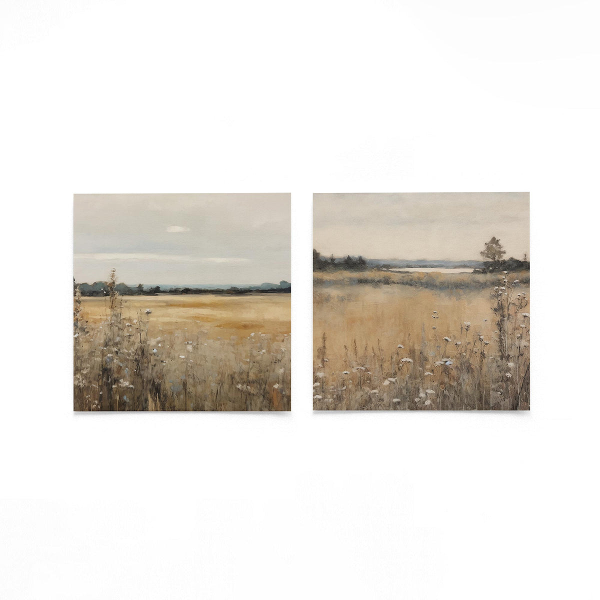 Twee vierkante posters met bloemenweide landschap op een gebroken witte achtergrond