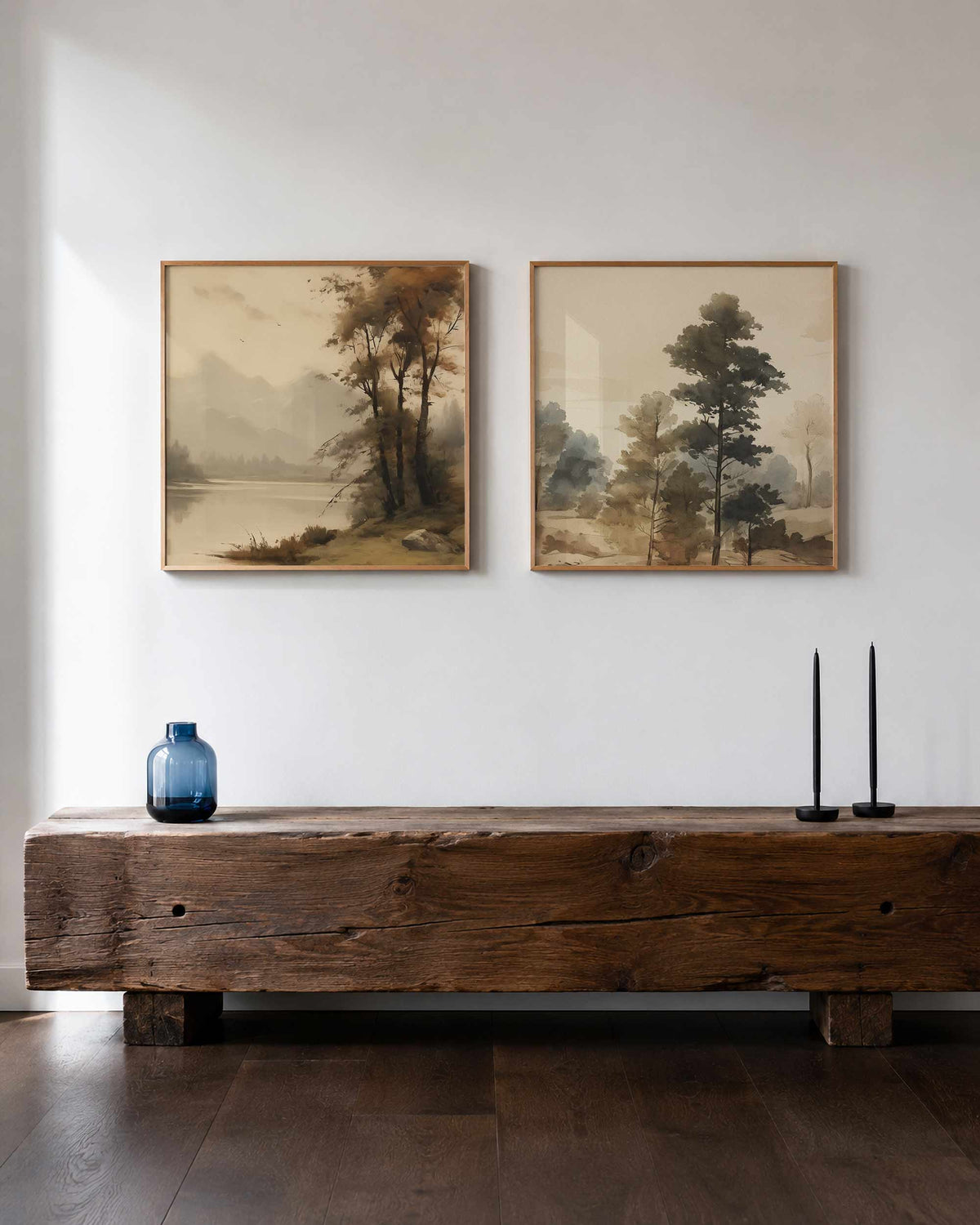 Interieurpresentatie van een tweedelige vierkante posterset met bomen en bergmeer