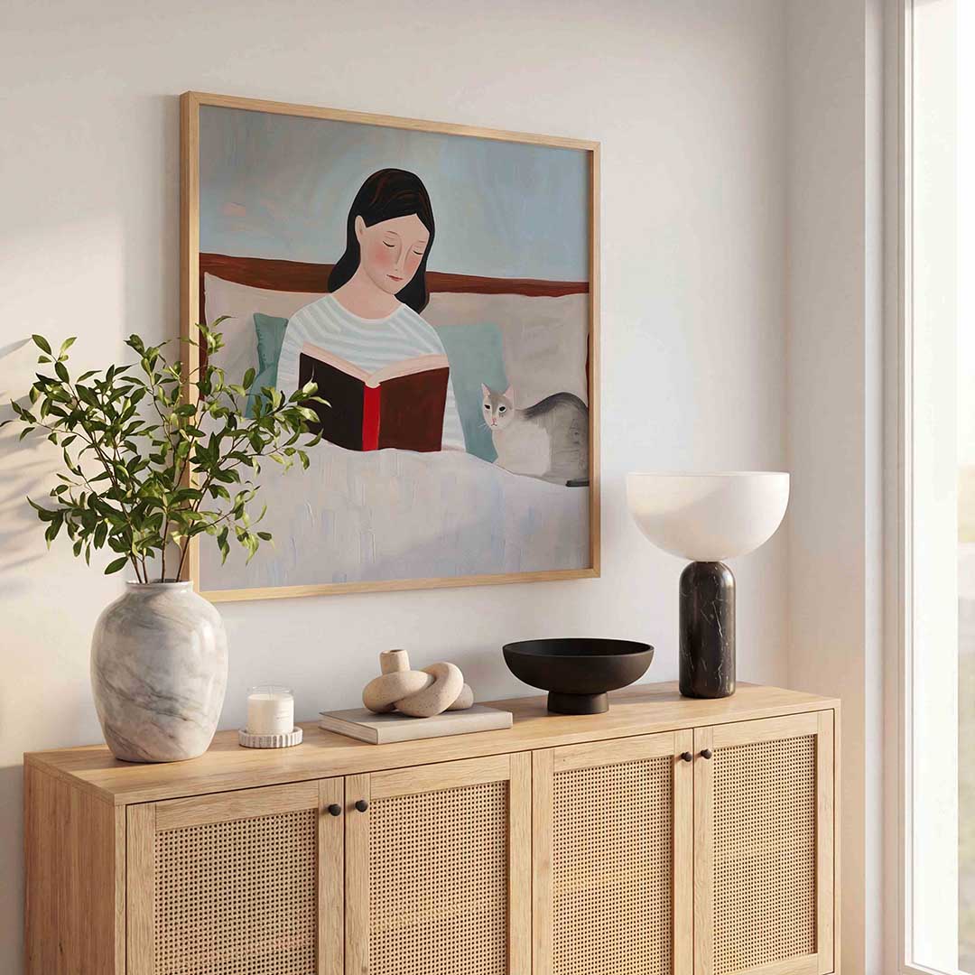 Lezende vrouw met kat Poster