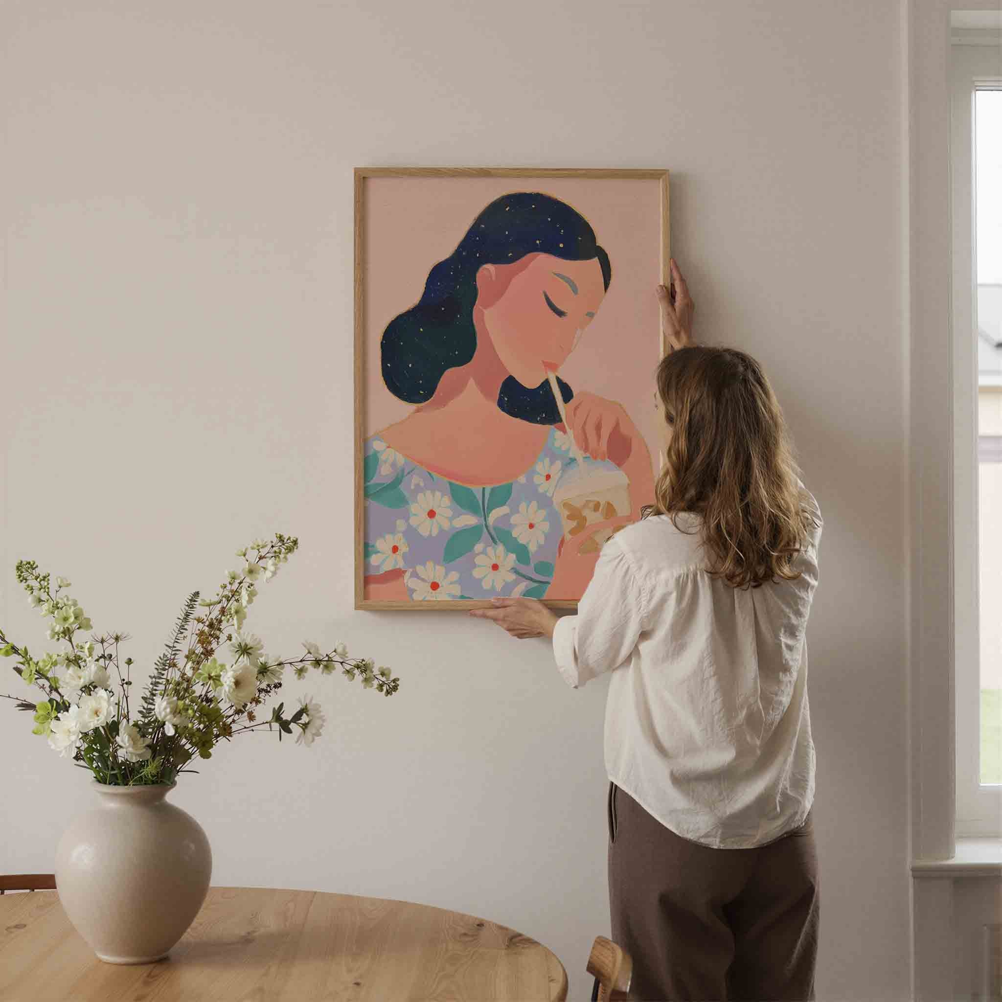 Vrouw met drankje Poster