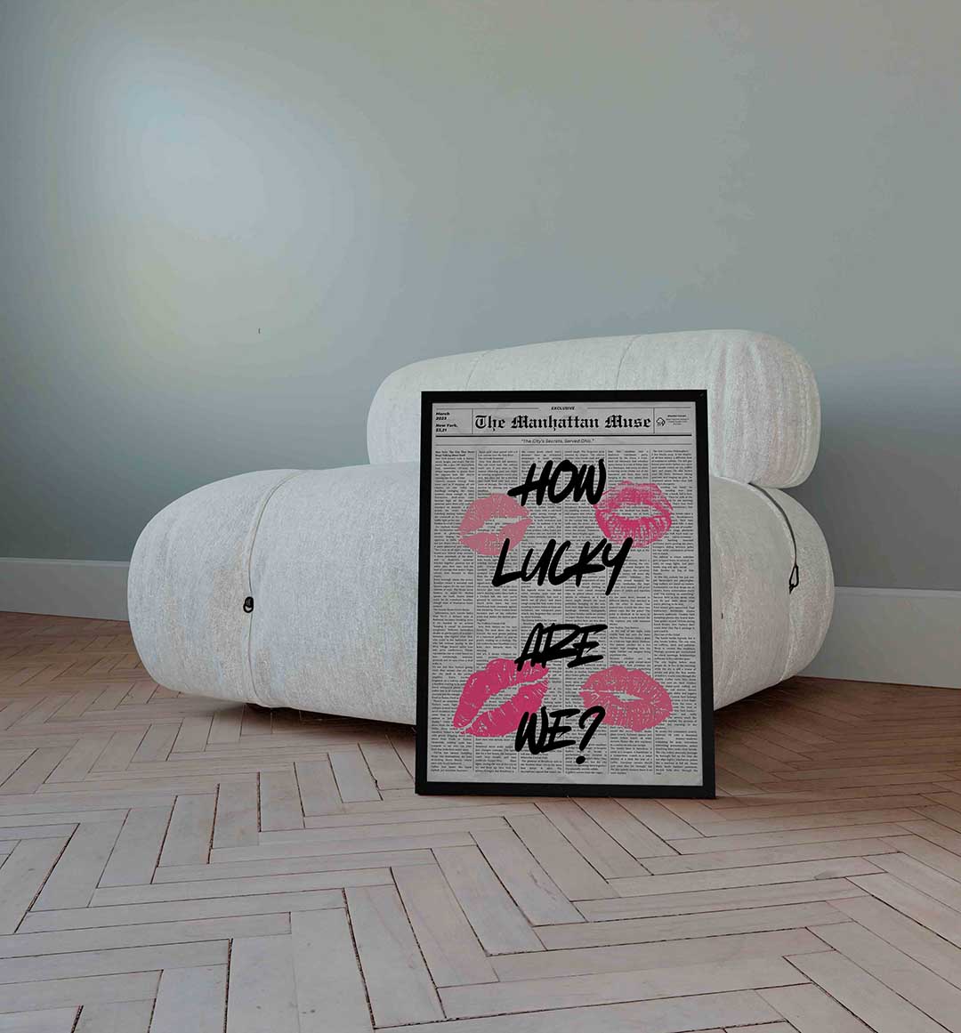 Krantenpagina met tekst en lipafdrukken Poster